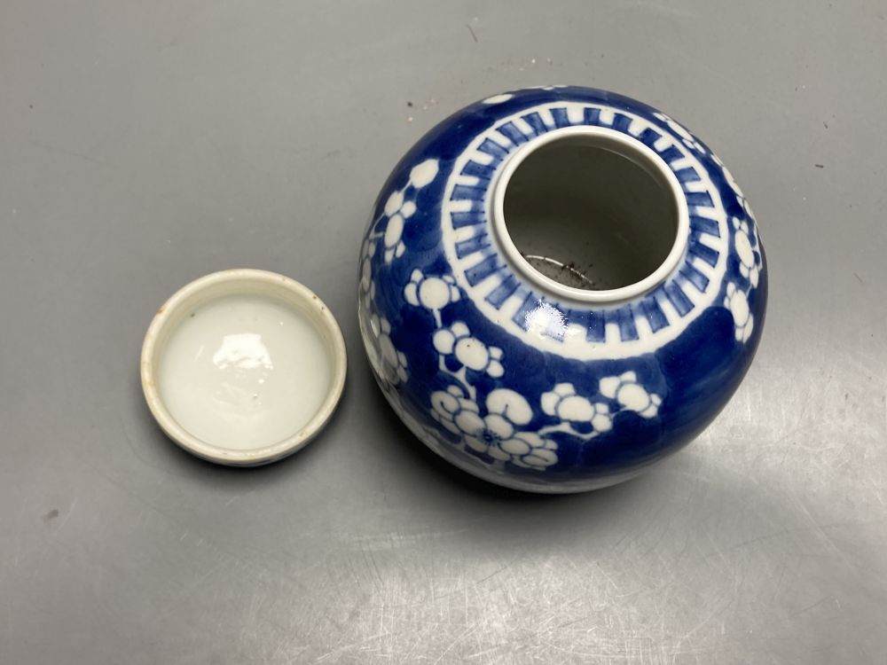 Two Chinese blue and white jars, late 19th century/early 20th century, largest 16cm